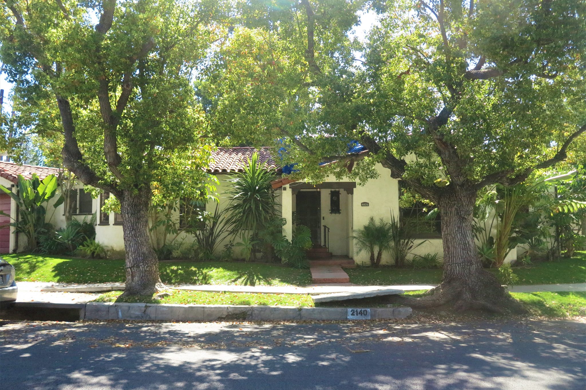 2019 - 2140 N. Bronson Ave., Los Angeles - Standard